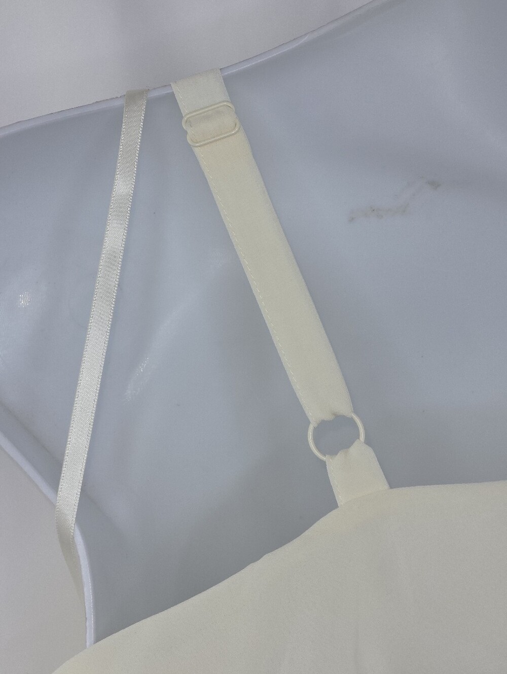 NEW Torrid 0X Size 12 Chiffon Asymmetrical One-Shoulder Blouse White 3692-CT - Picture 10 of 11